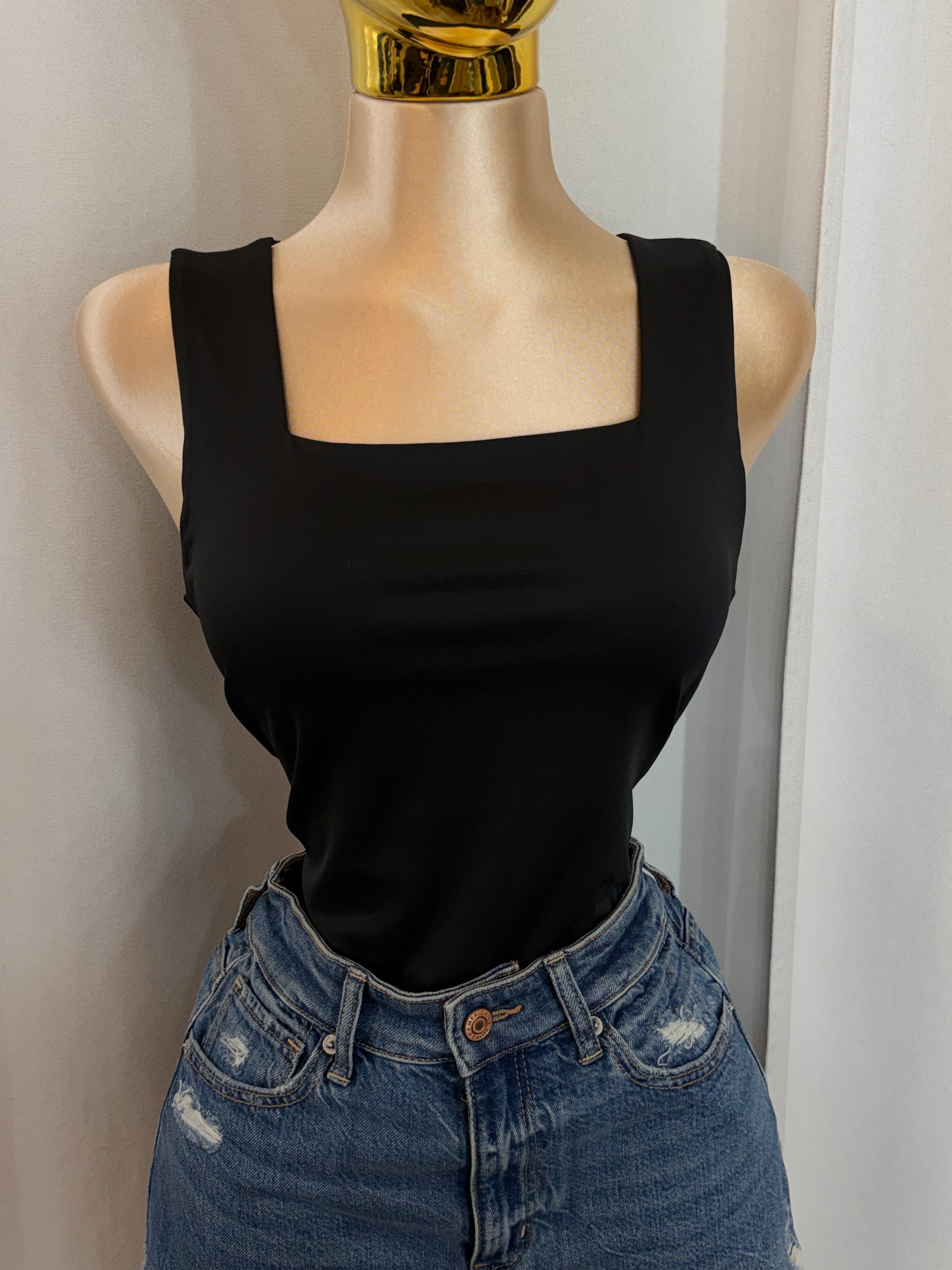 Kiki Black Top
